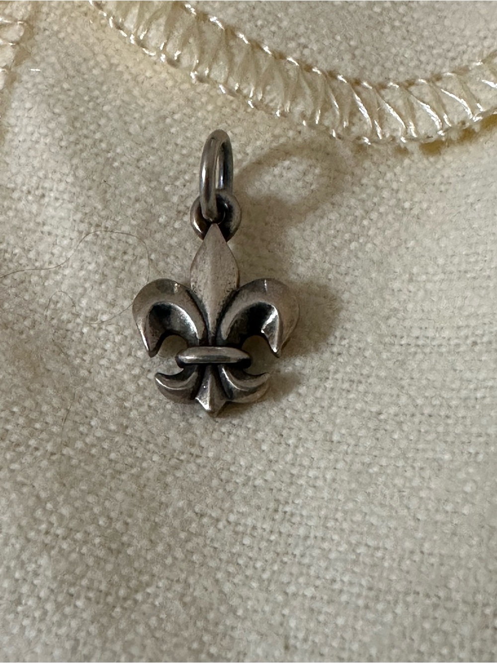 James Avery Fleur-de-Lis Charm Pendant - Silver Tone